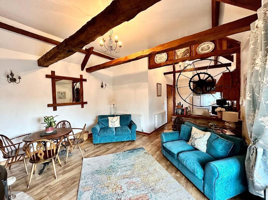 Вилла Detached One Level Stone Barn Llangwm-Isaf Экстерьер фото